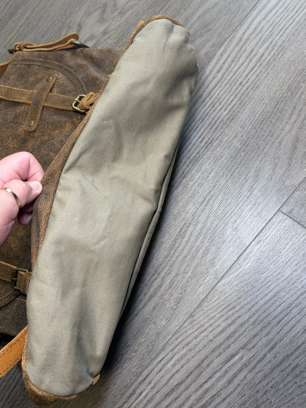 The Territory Ahead brown leather messenger computer bag satchel Vintage Style